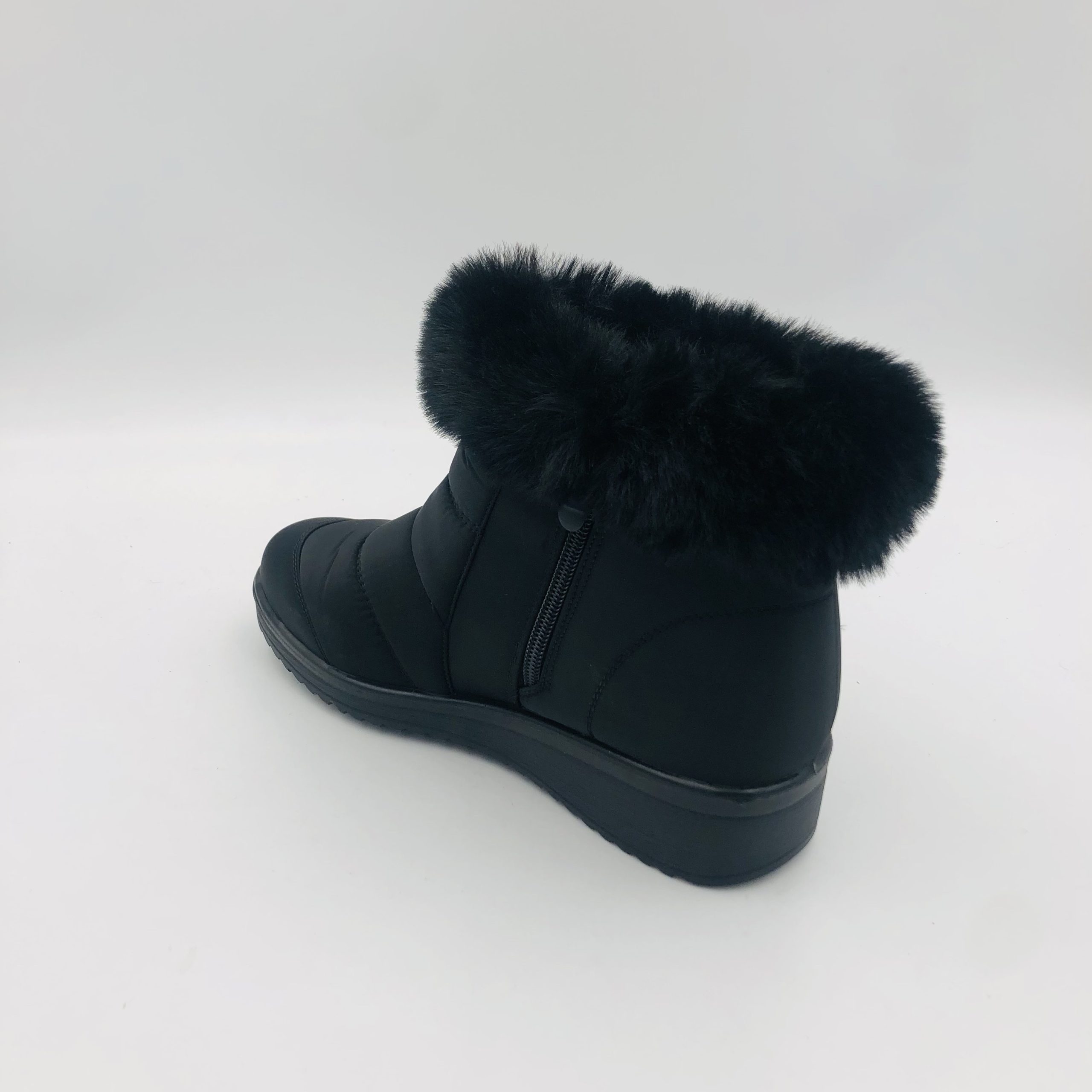 Pierre Cardin Christelle 8 Black Ladies Fur Lined Puffer Boot - Image 3