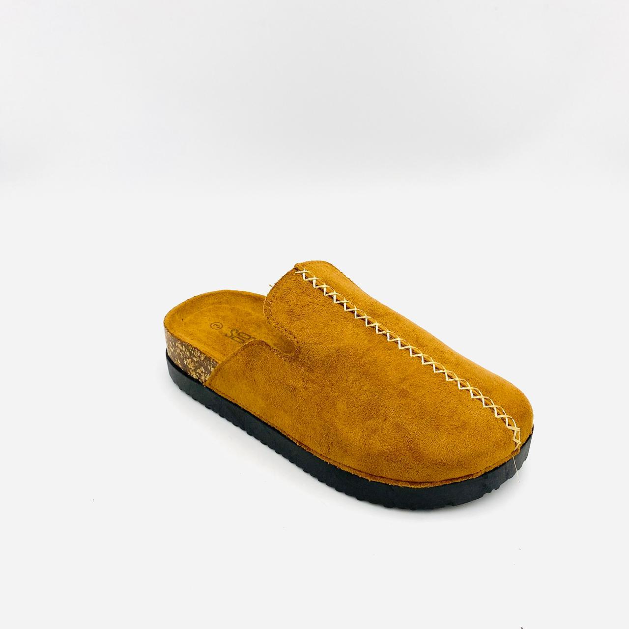 Sooz Tan Ladies Center Stitch Slipper