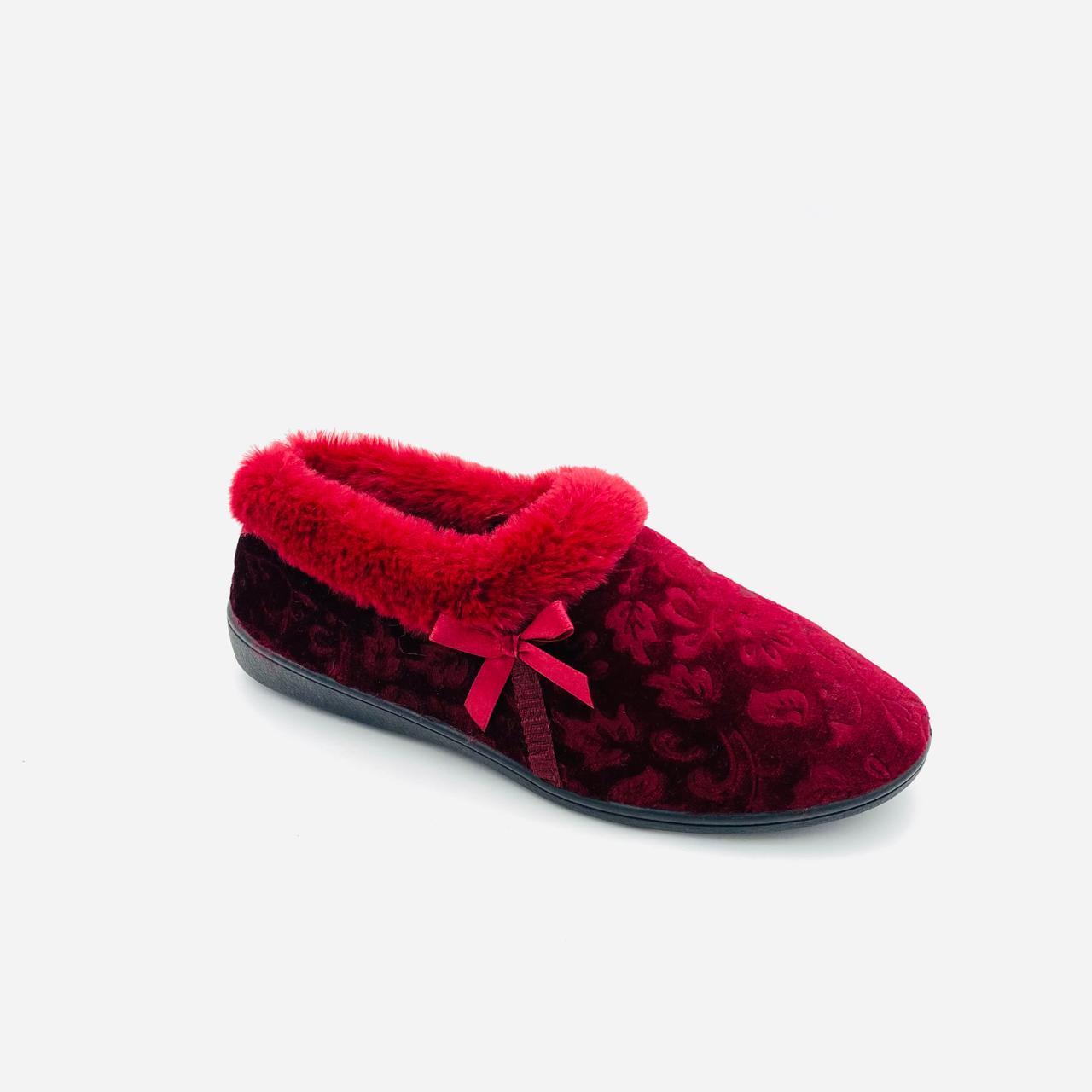 Cozy Comforts Burgandy Ladies Slipper
